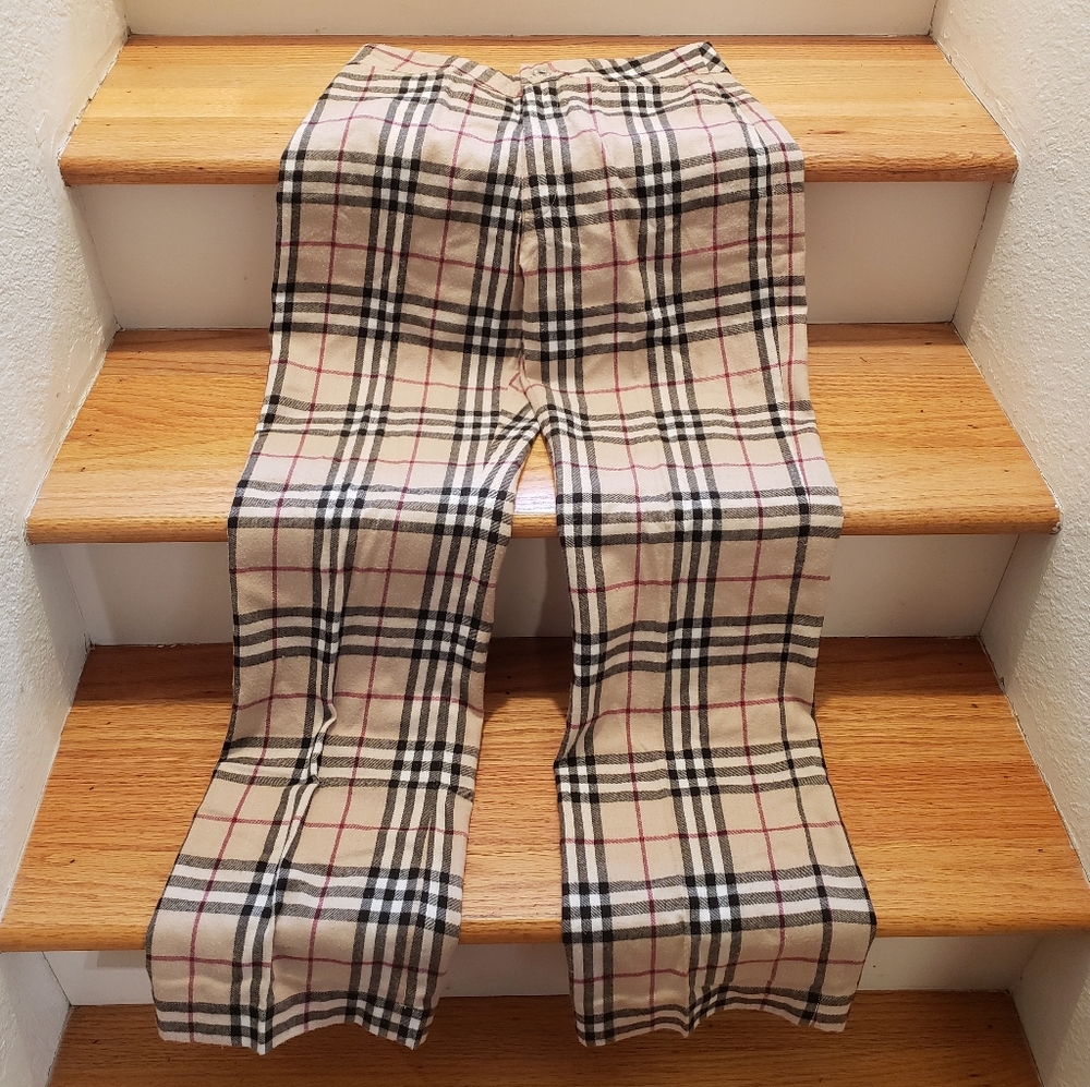 Women's Burberry London Pants Size Medium